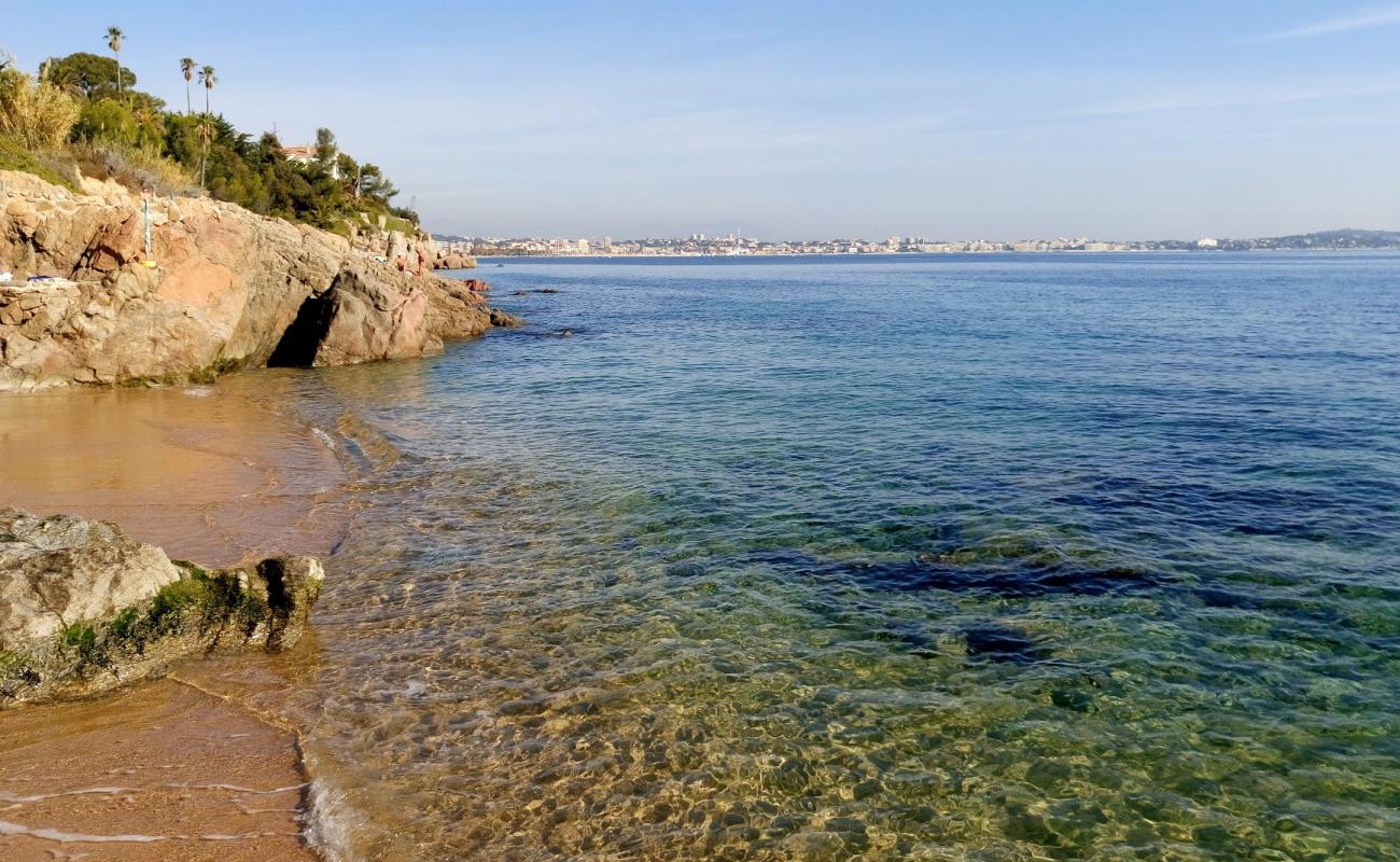 Photo of Plage de la batterie with light sand &  pebble surface