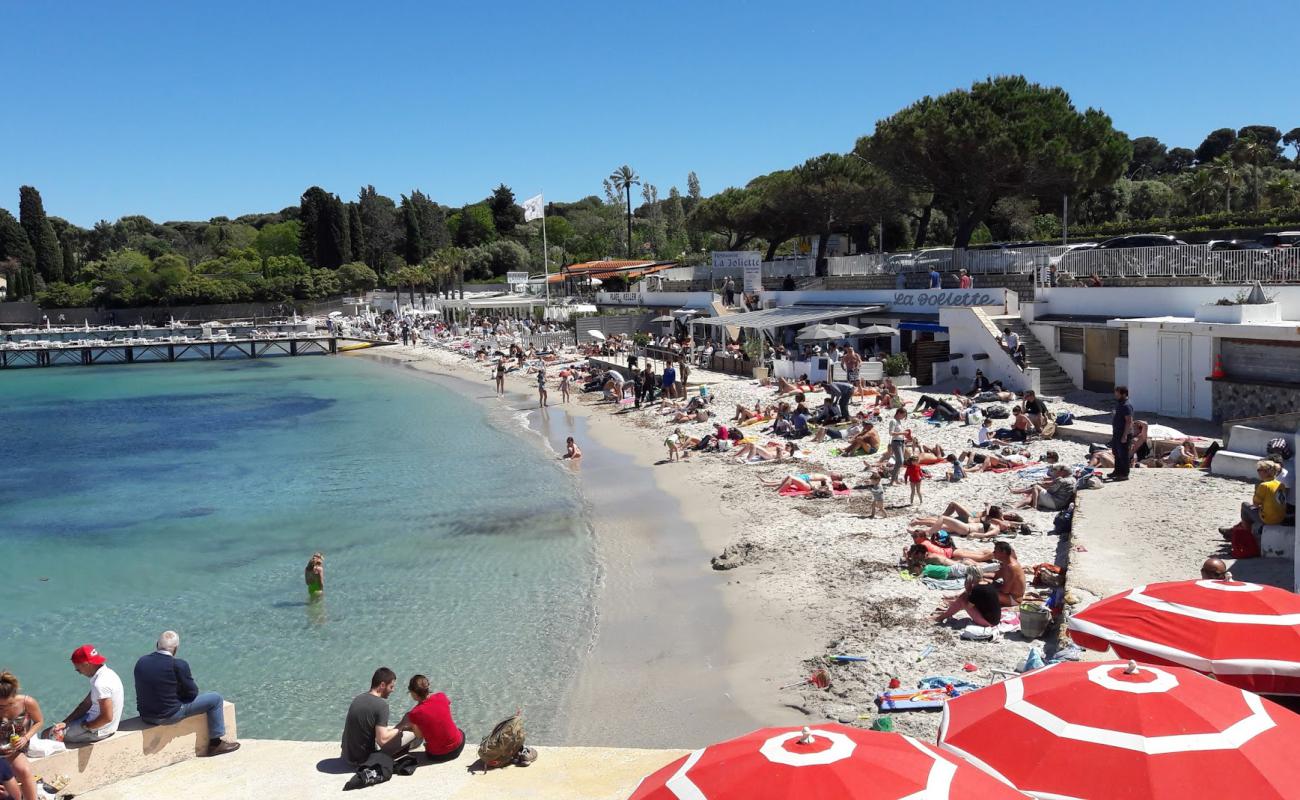 Photo of Garoupe Beach with bright fine sand surface