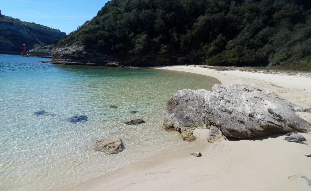 Photo of Plage de l'Arinella with bright sand surface