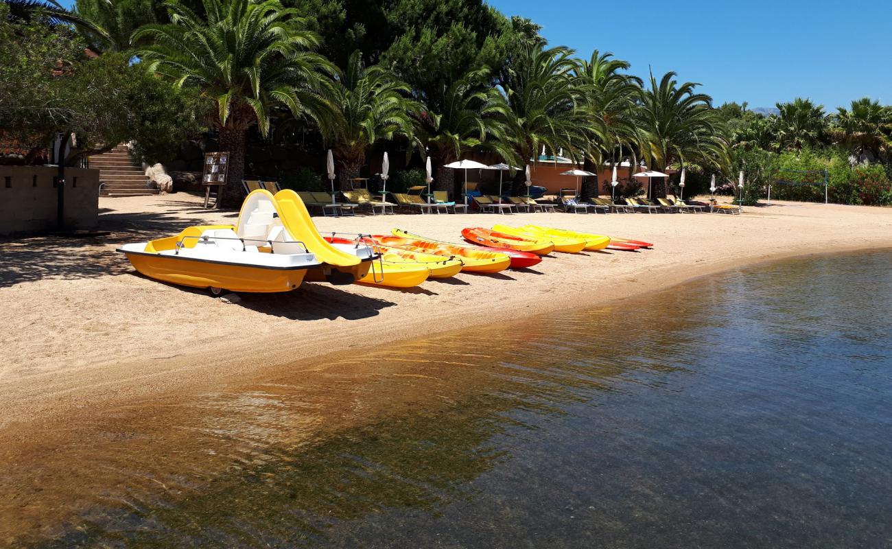 Photo of Port de Figari with bright sand surface