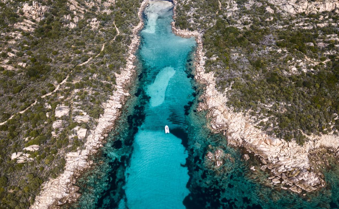 Photo of Cala Longa beach with bright sand surface