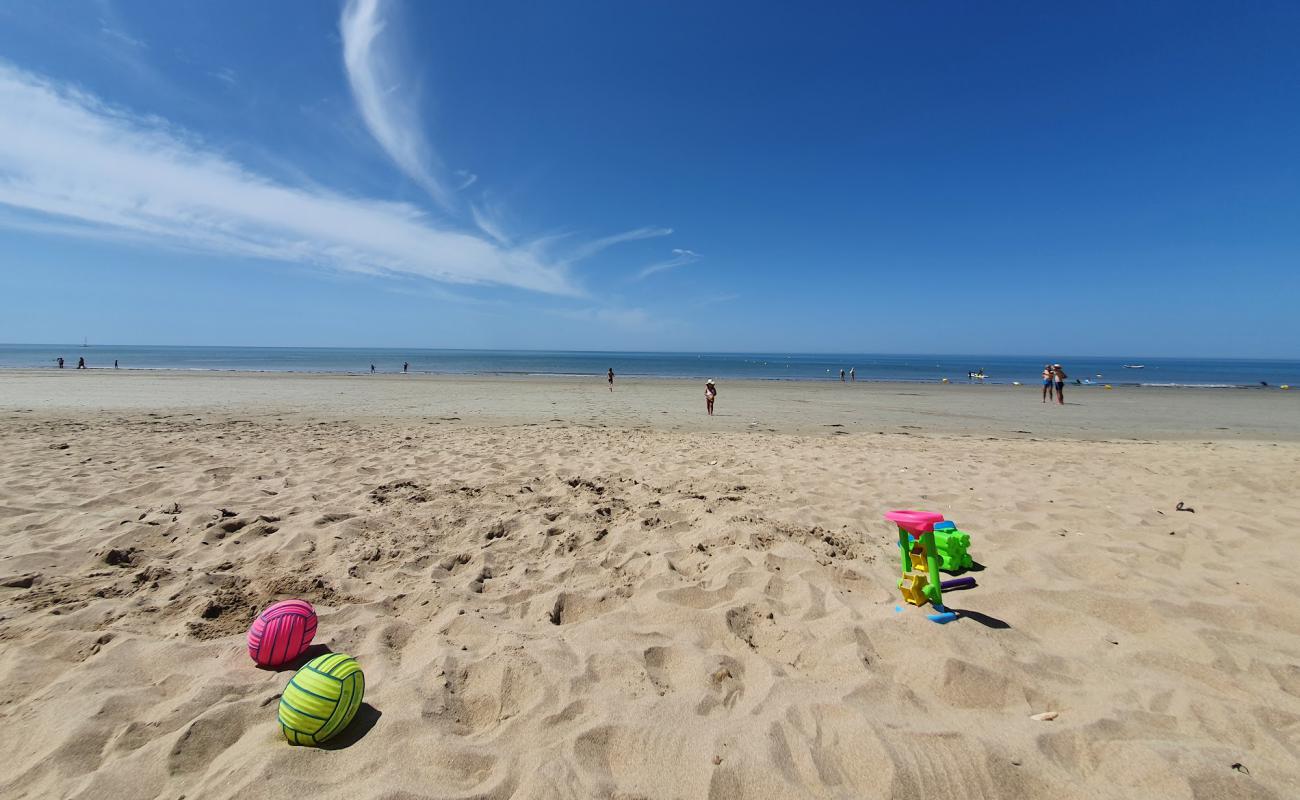 Photo of Plage du Midi with white sand surface