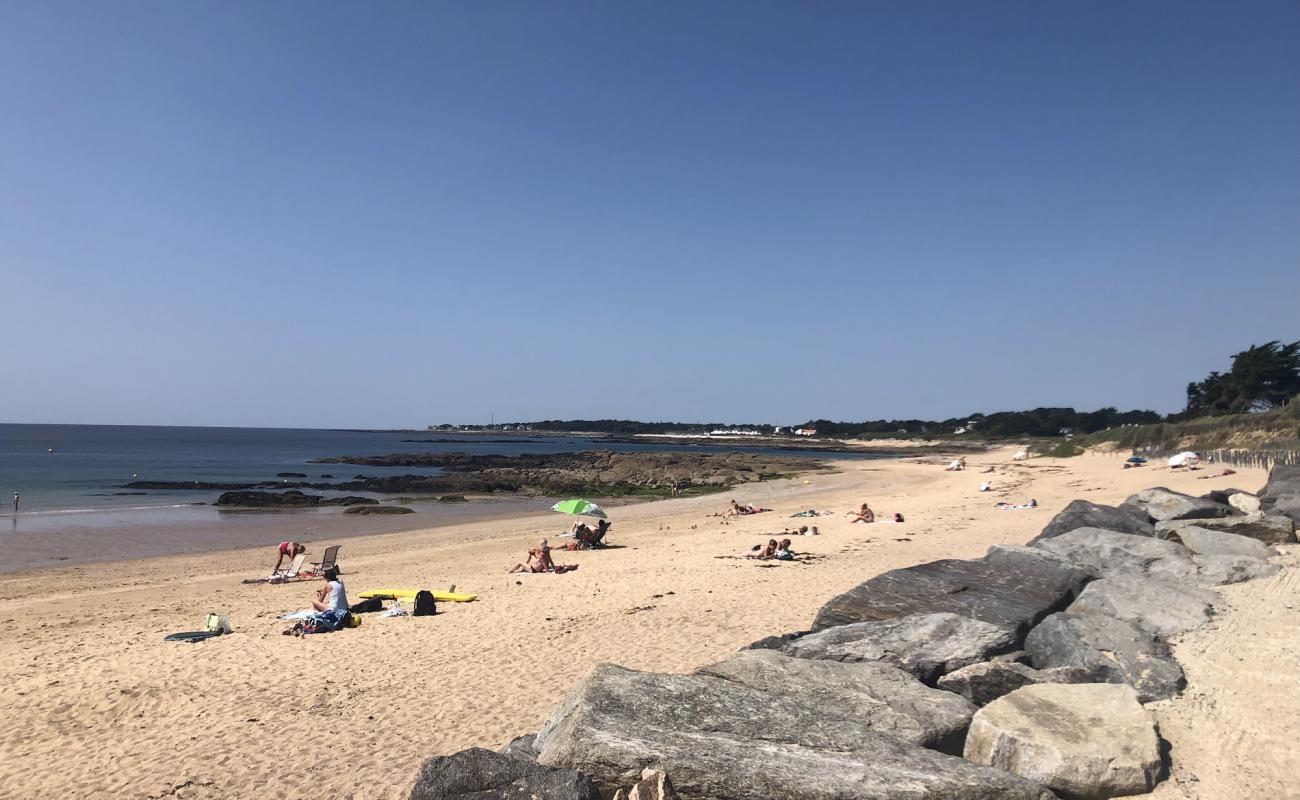 Photo of Plage de Ker Elisabeth with bright sand surface