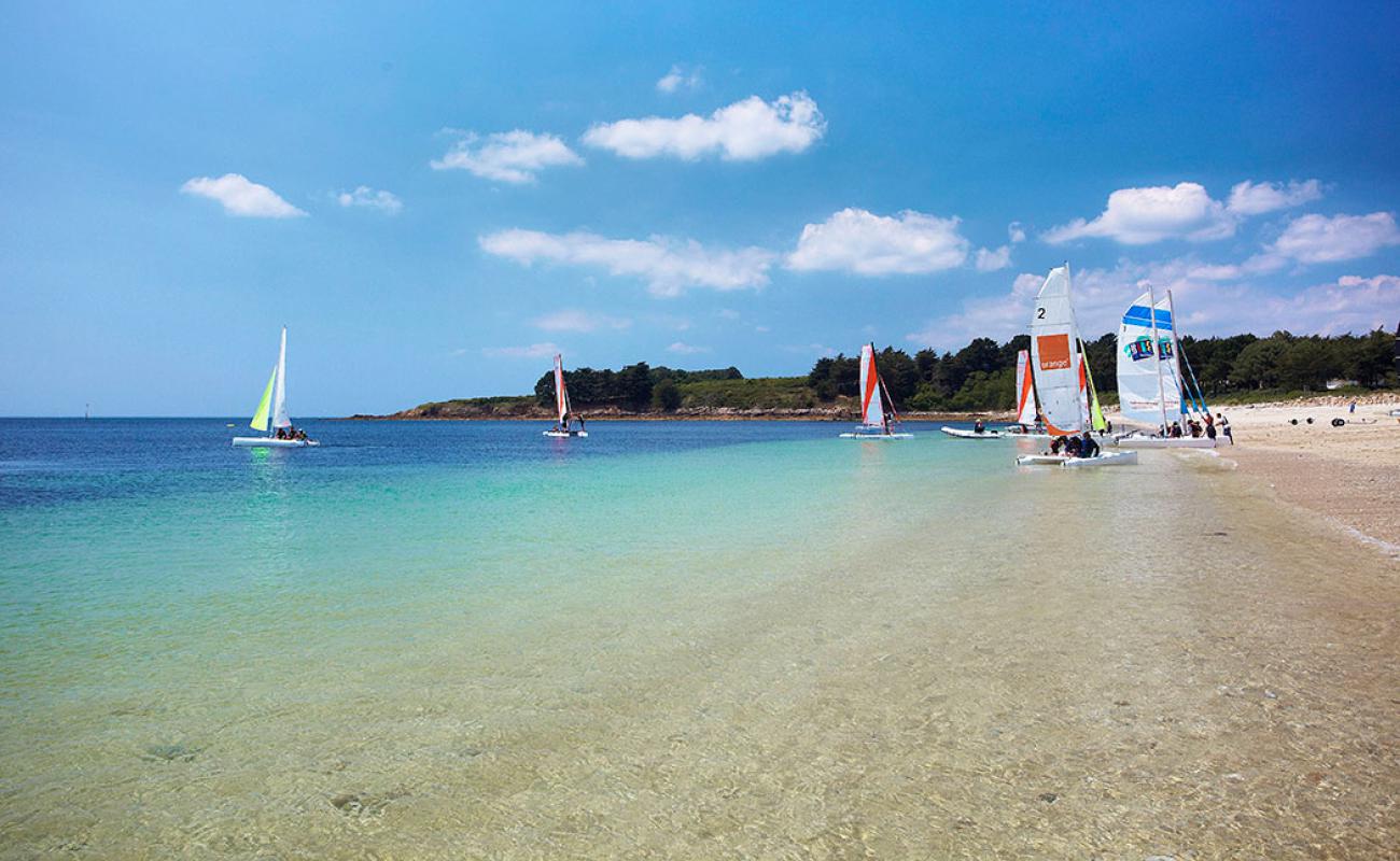 Photo of Plage de Saint-Jacques with bright sand surface