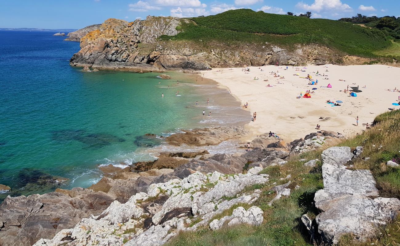 Photo of Plage de Pors Peron with bright sand surface