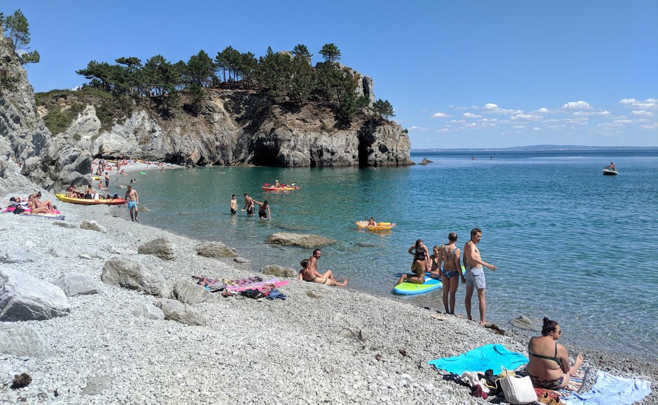 Photo of Plage de l'ile Vierge with gray pebble surface