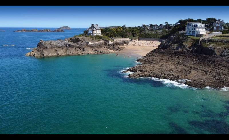 Photo of Plage du Nicet with bright sand surface