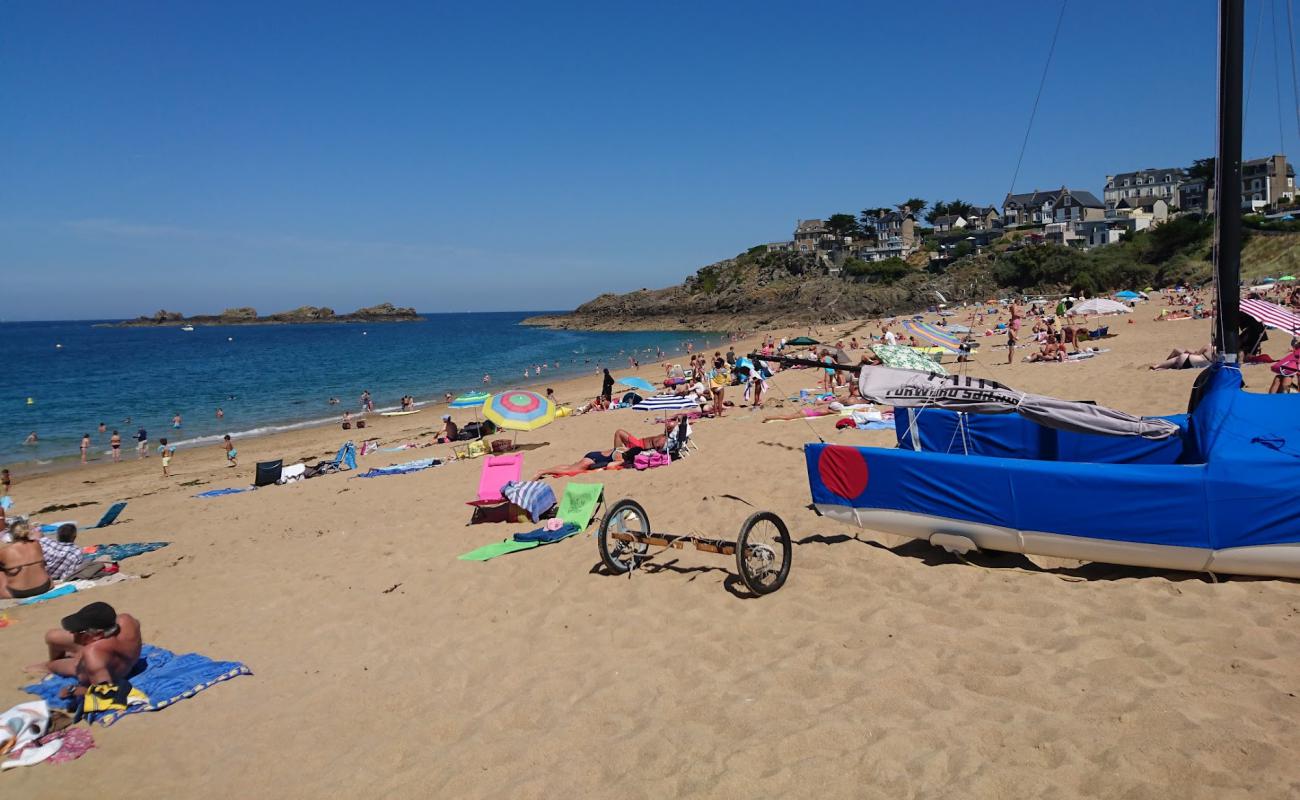 Photo of Plage du Val with bright sand surface