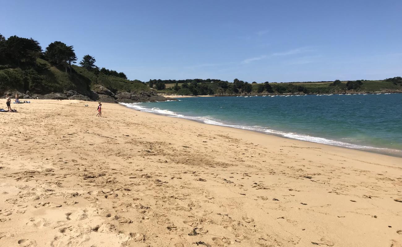 Photo of Plage de la Touesse with bright sand surface