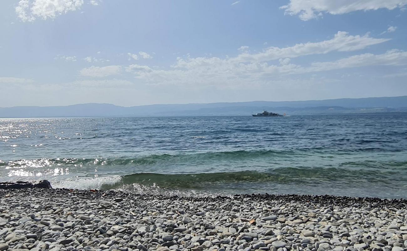 Photo of Plage naturiste de La Pinede with gray pebble surface