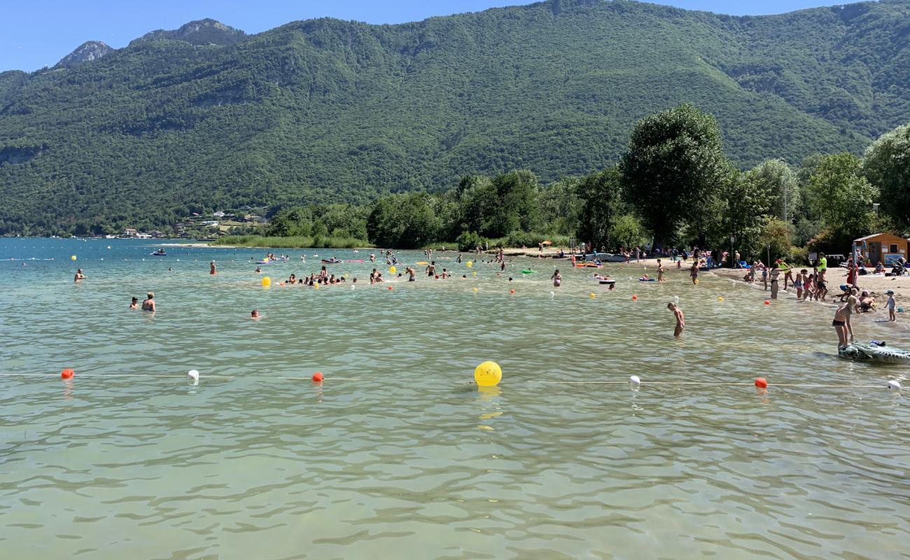 Photo of Plage de Doussard with bright sand surface