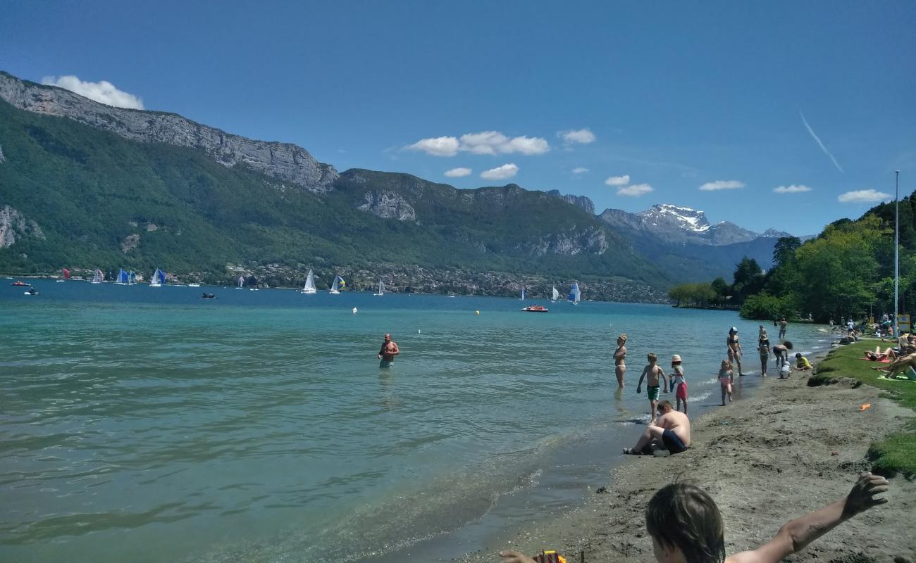 Photo of Plage des Marquisats with gray fine pebble surface