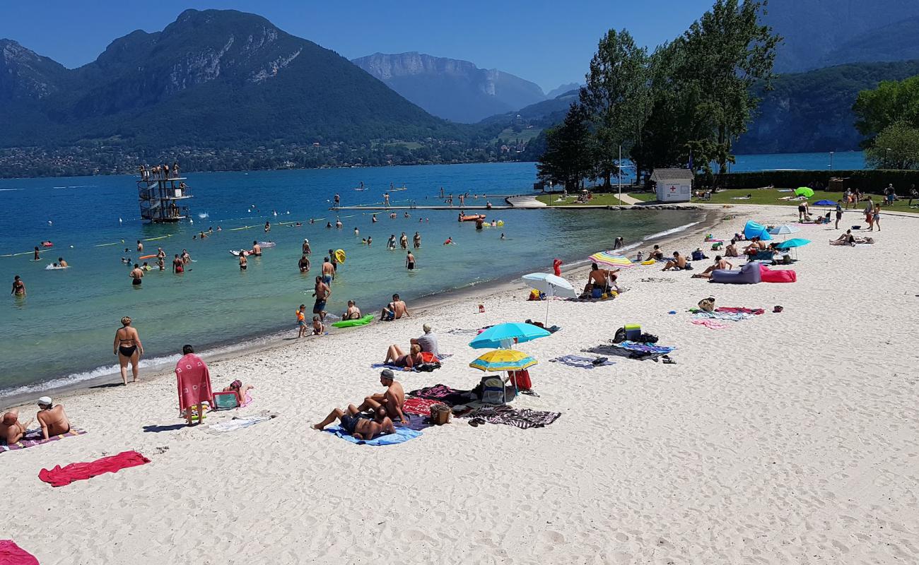 Photo of Plage Saint-Jorioz with bright sand surface