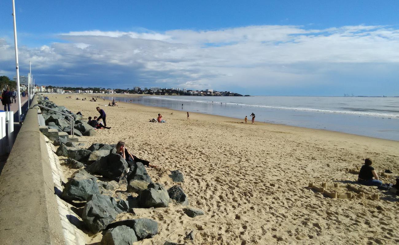 Photo of Plage Royan with bright sand surface