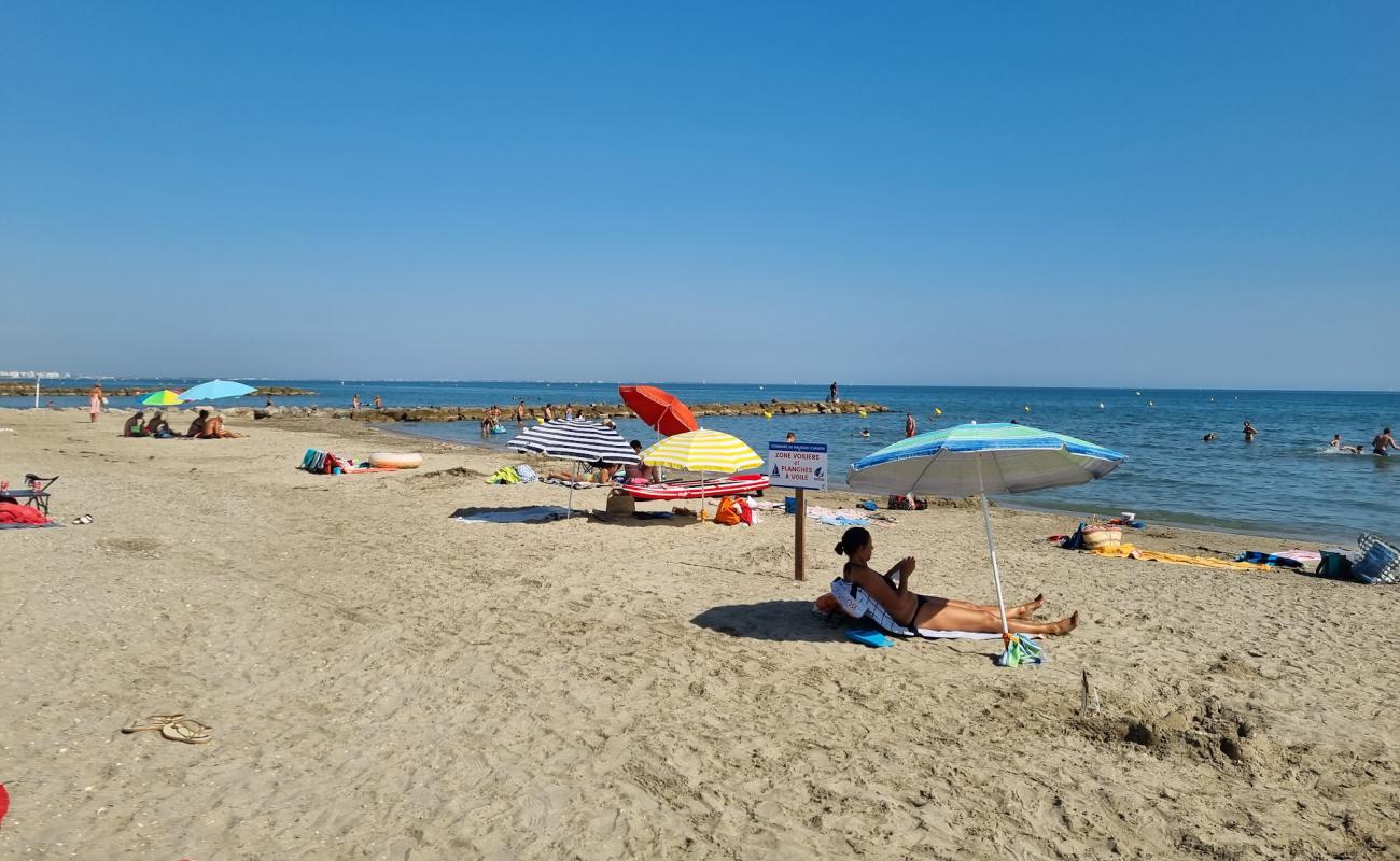 Photo of Carnon Beach with gray sand surface