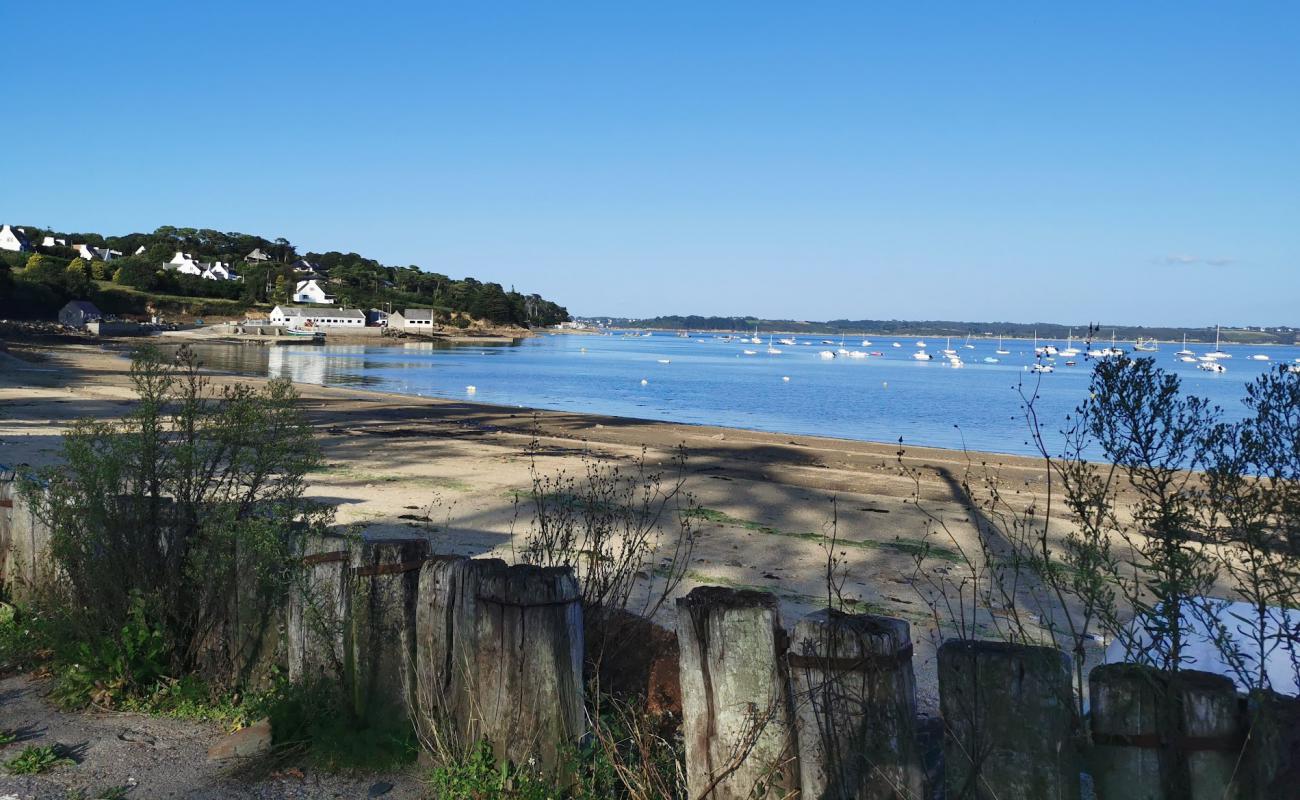 Photo of Plage du Clouet with bright sand surface