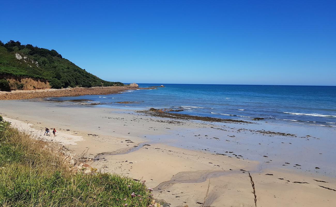 Photo of Plage de Poul Rodou with bright sand surface