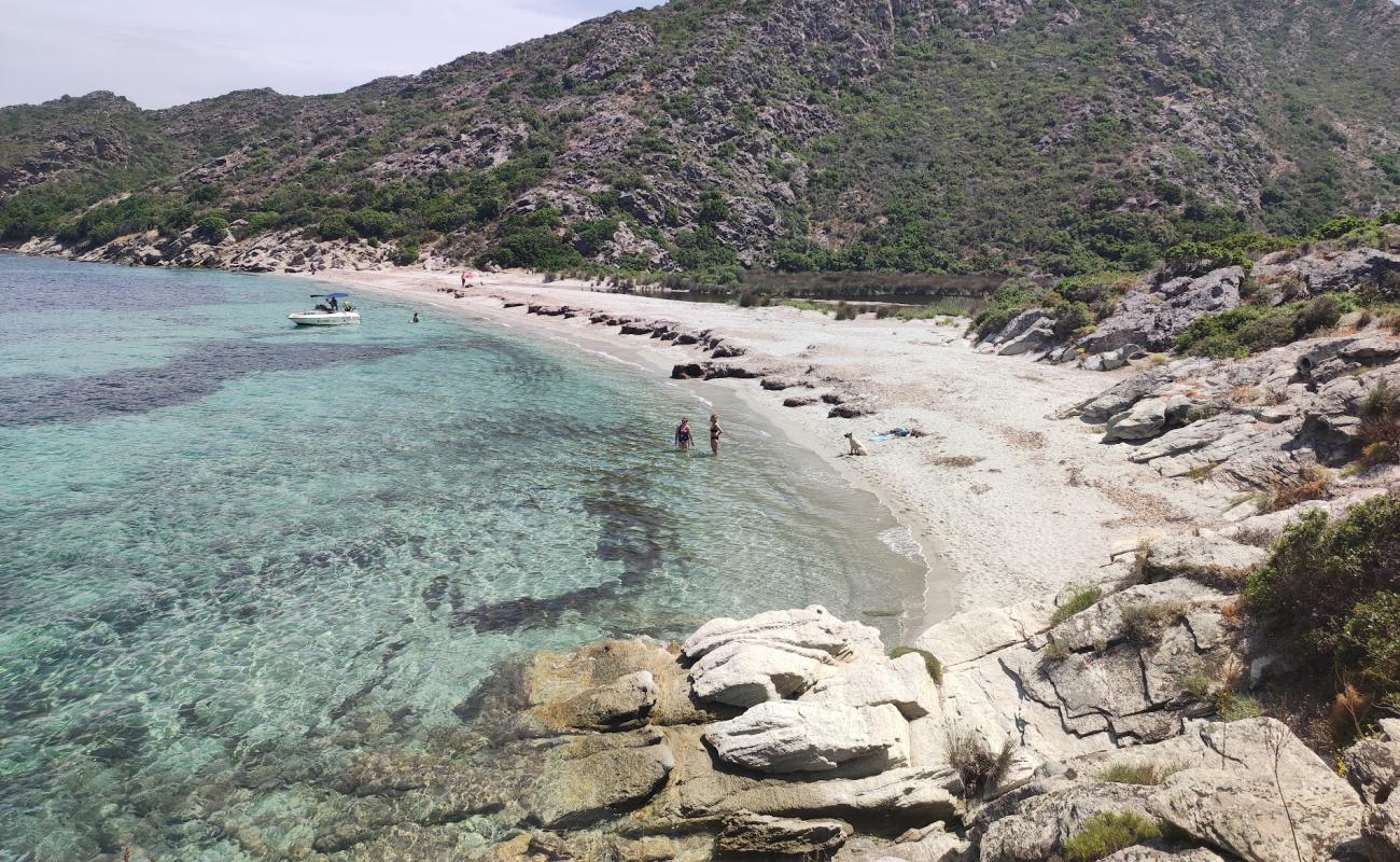 Photo of Plage de Fiume Bughju with bright sand surface