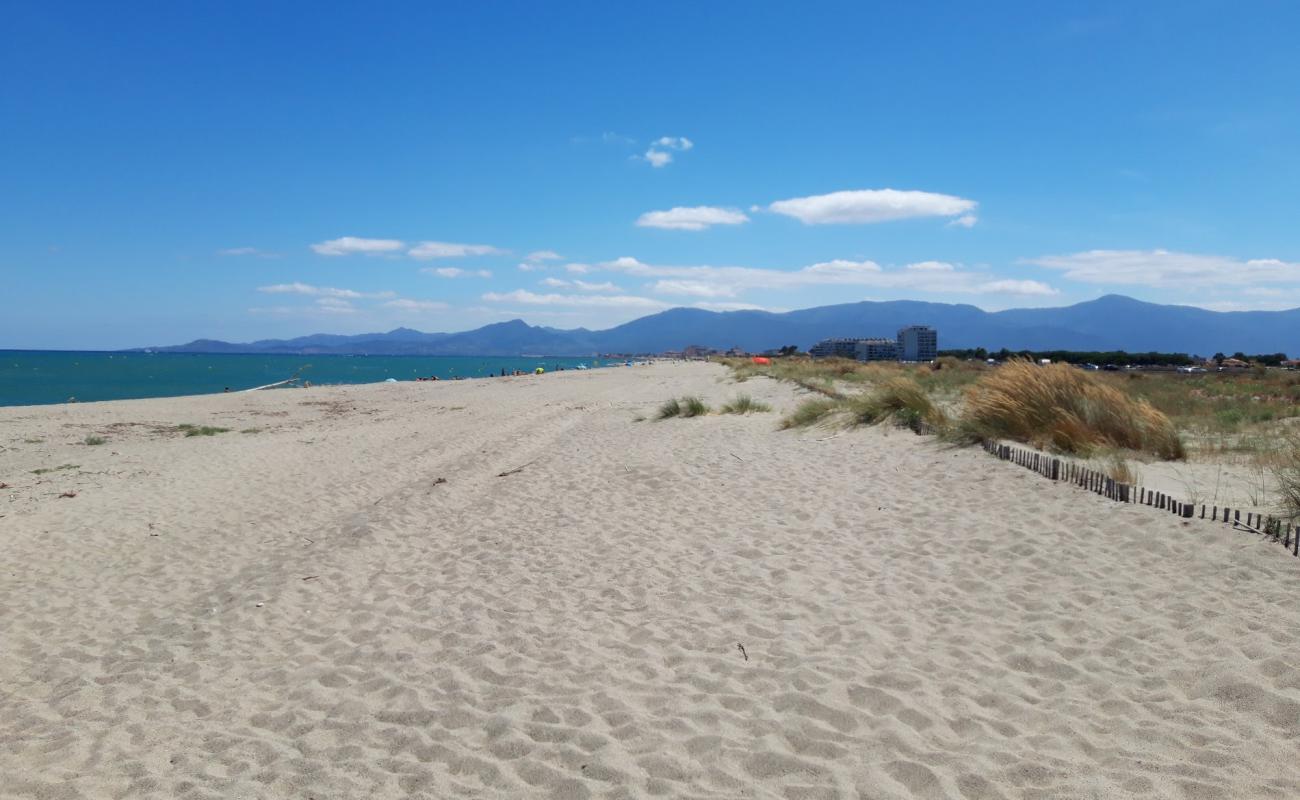 Photo of Plage Nord, Saint Cyprien with bright sand surface