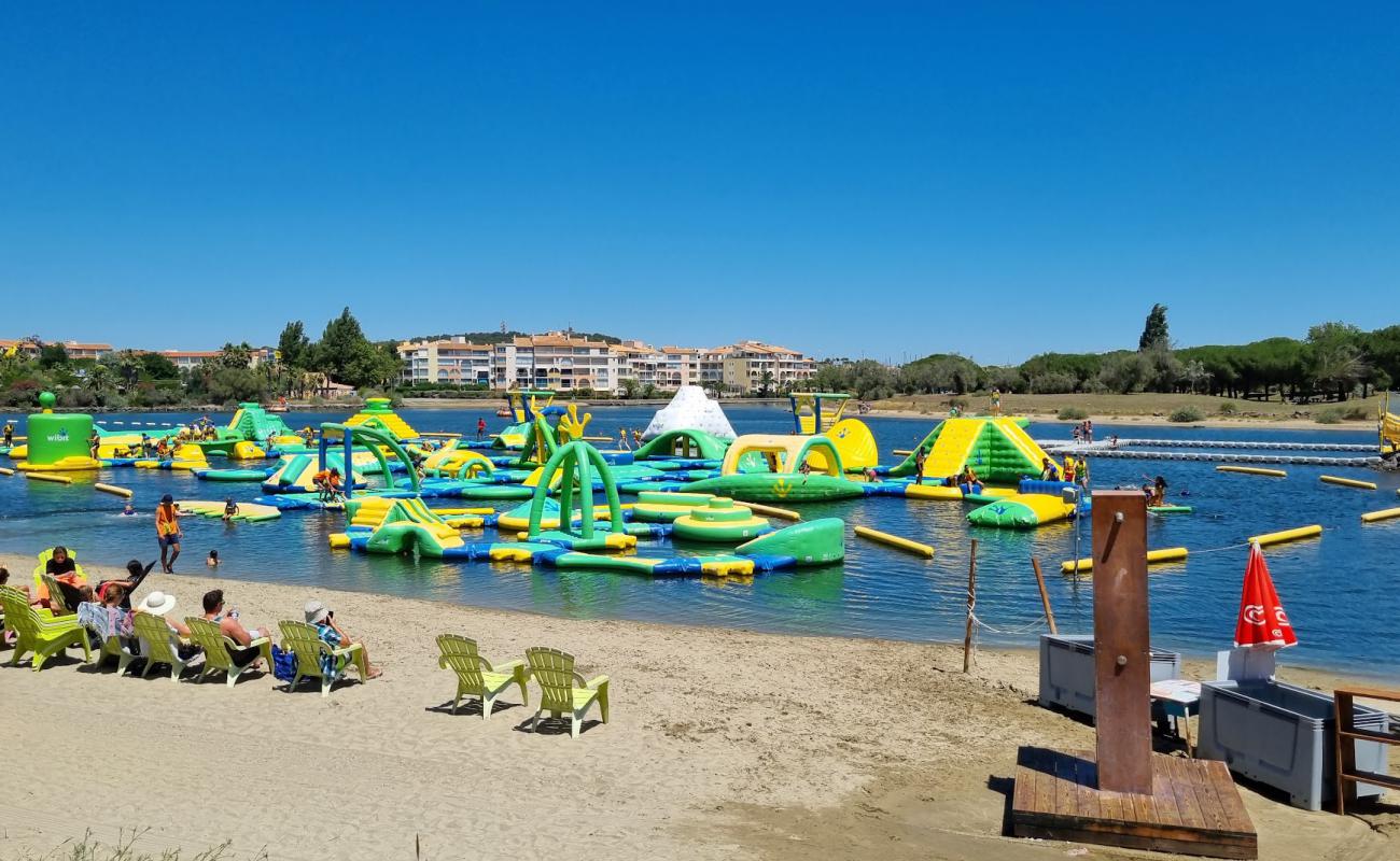 Photo of Aqualand Cap D'Agde Plage with gray fine pebble surface