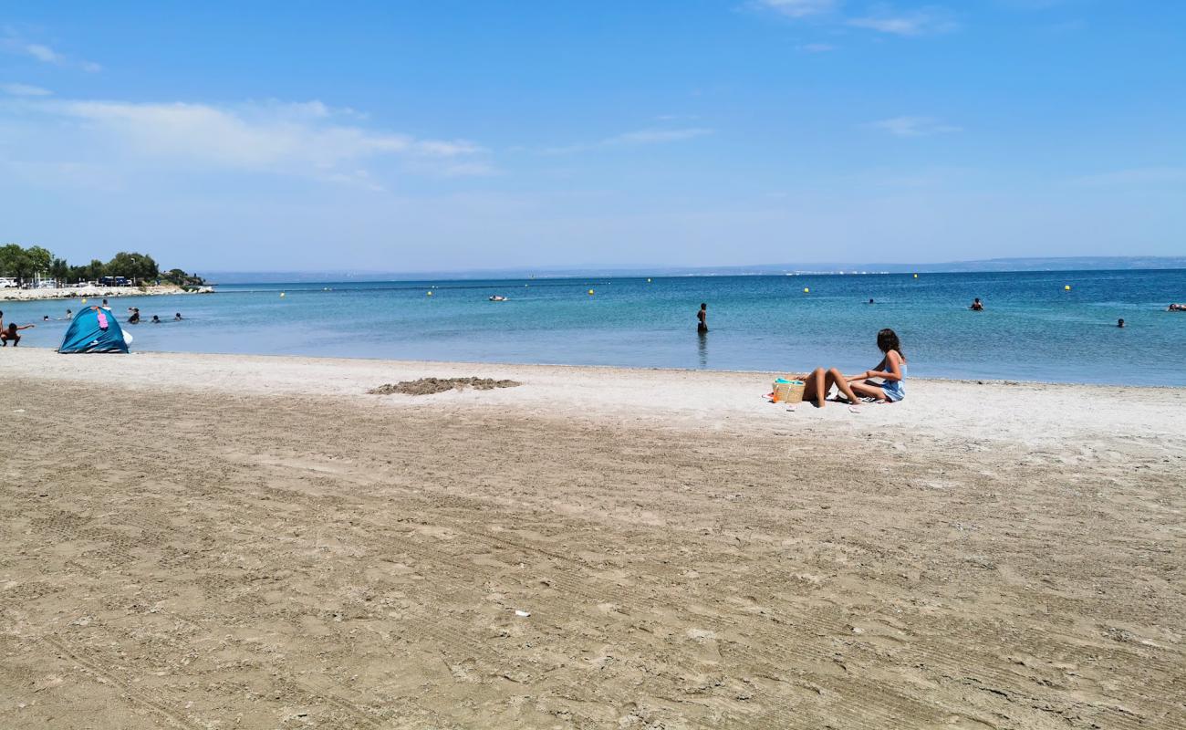 Photo of Plage de Ferrieres with bright sand surface