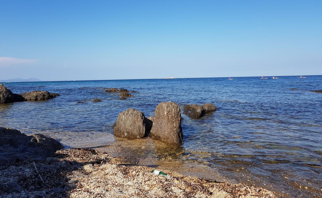 Photo of Plage de Capon with rocks cover surface