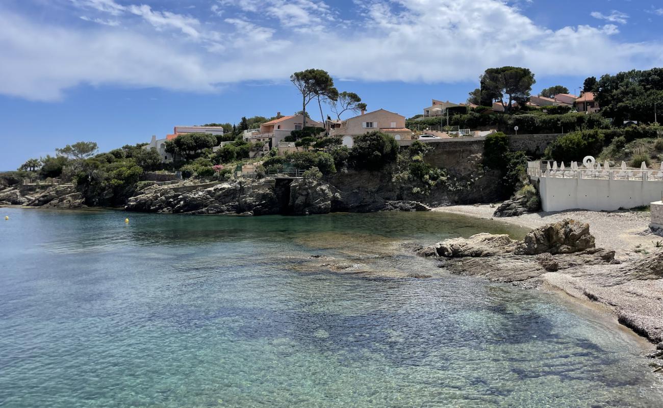 Photo of Plage Calanque de Bonne Eau with gray fine pebble surface