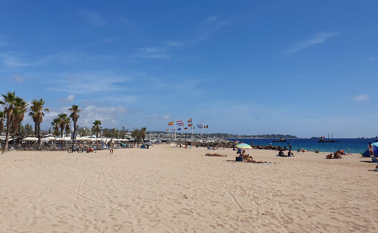 Photo of Plage Caouanne with bright sand surface