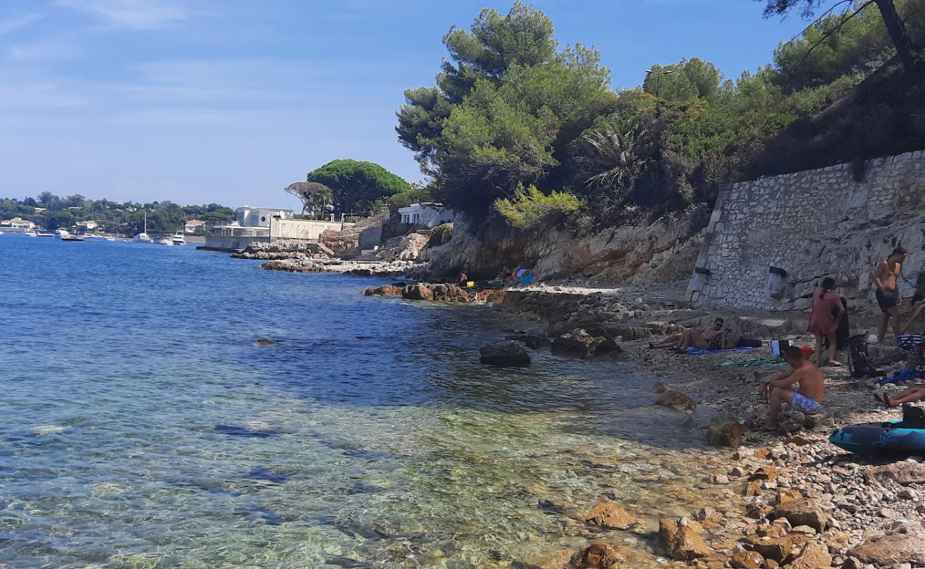 Photo of Plage Pointe Ouest with rocks cover surface