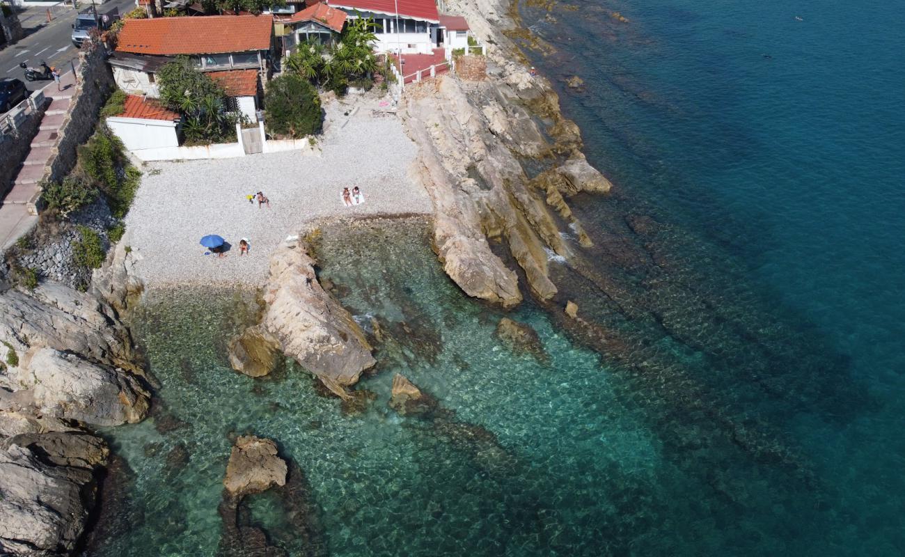 Photo of Plage des Pirates with gray pebble surface