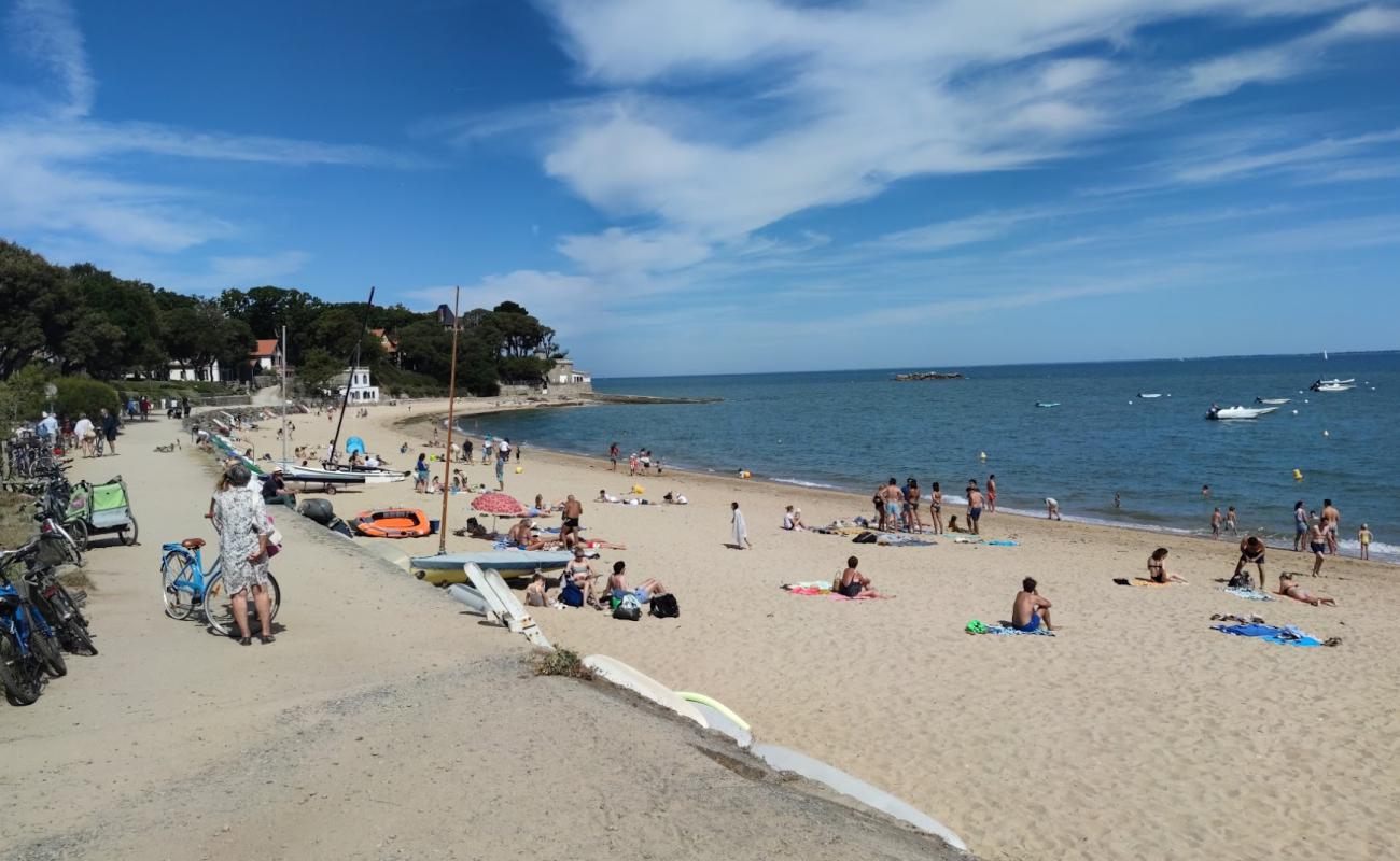 Photo of Plage des Souzeaux with bright sand surface