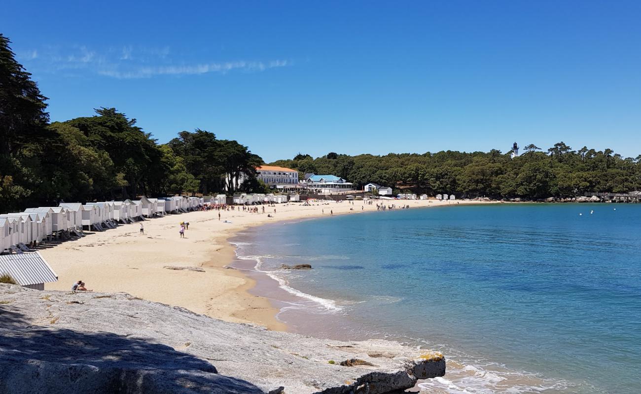 Photo of Plage des Sableaux with bright sand surface