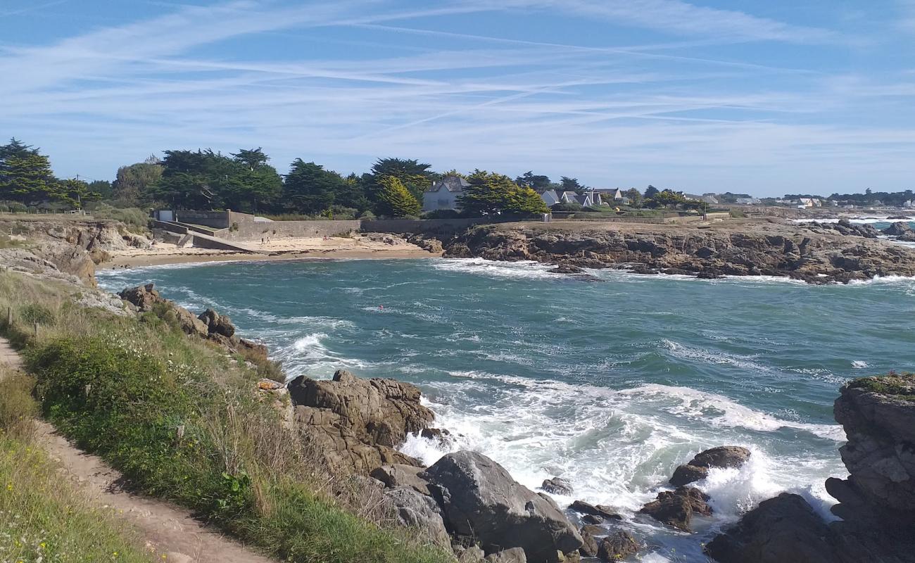 Photo of Plage du Dervin with bright sand surface