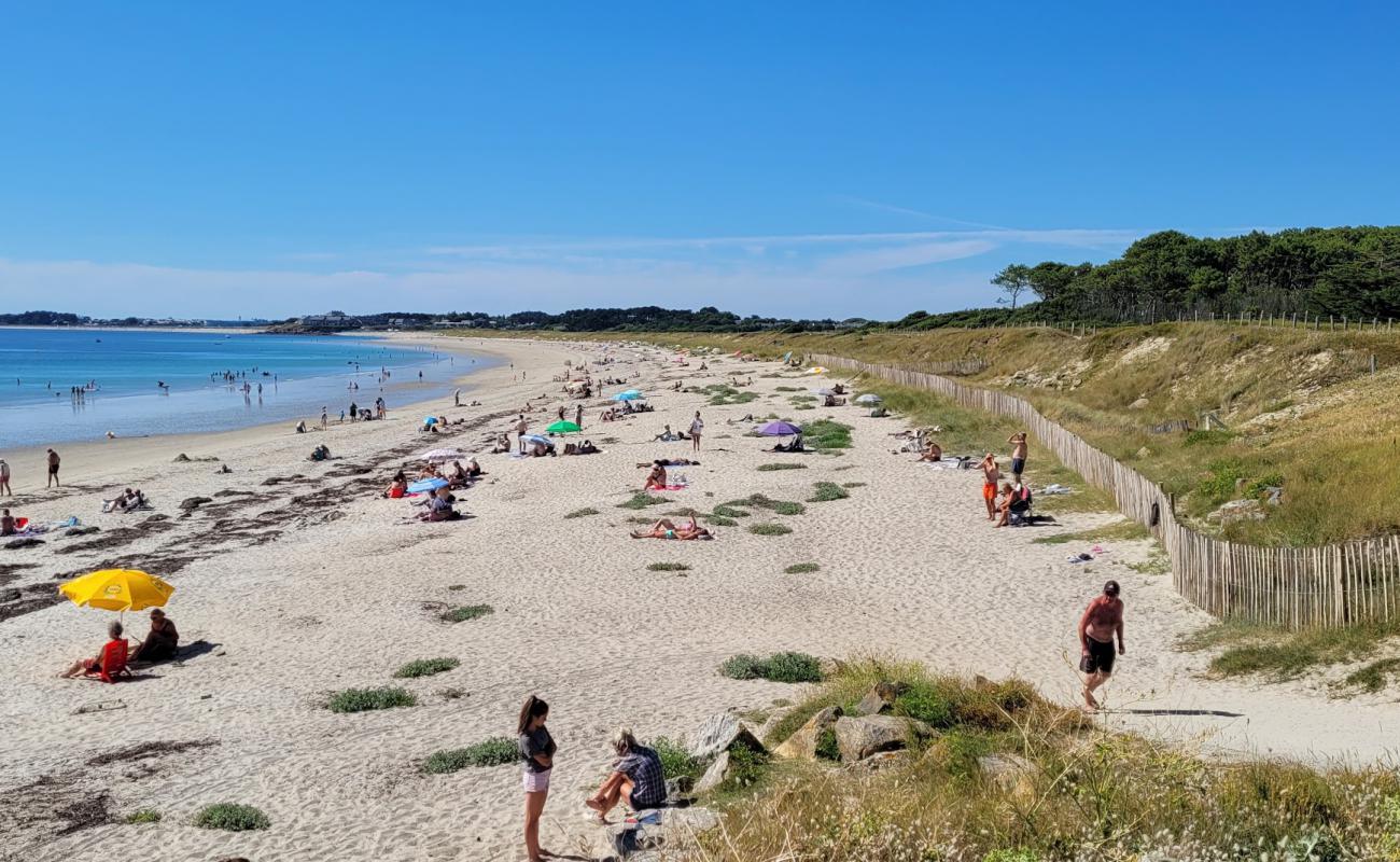 Photo of Plage de Kervert with bright sand surface