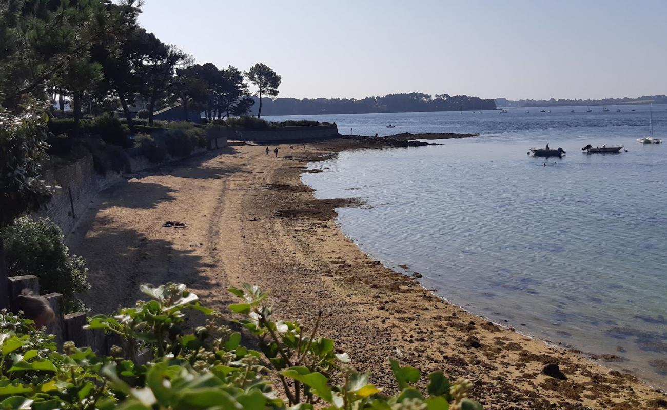 Photo of Plage du Berchis with bright sand surface