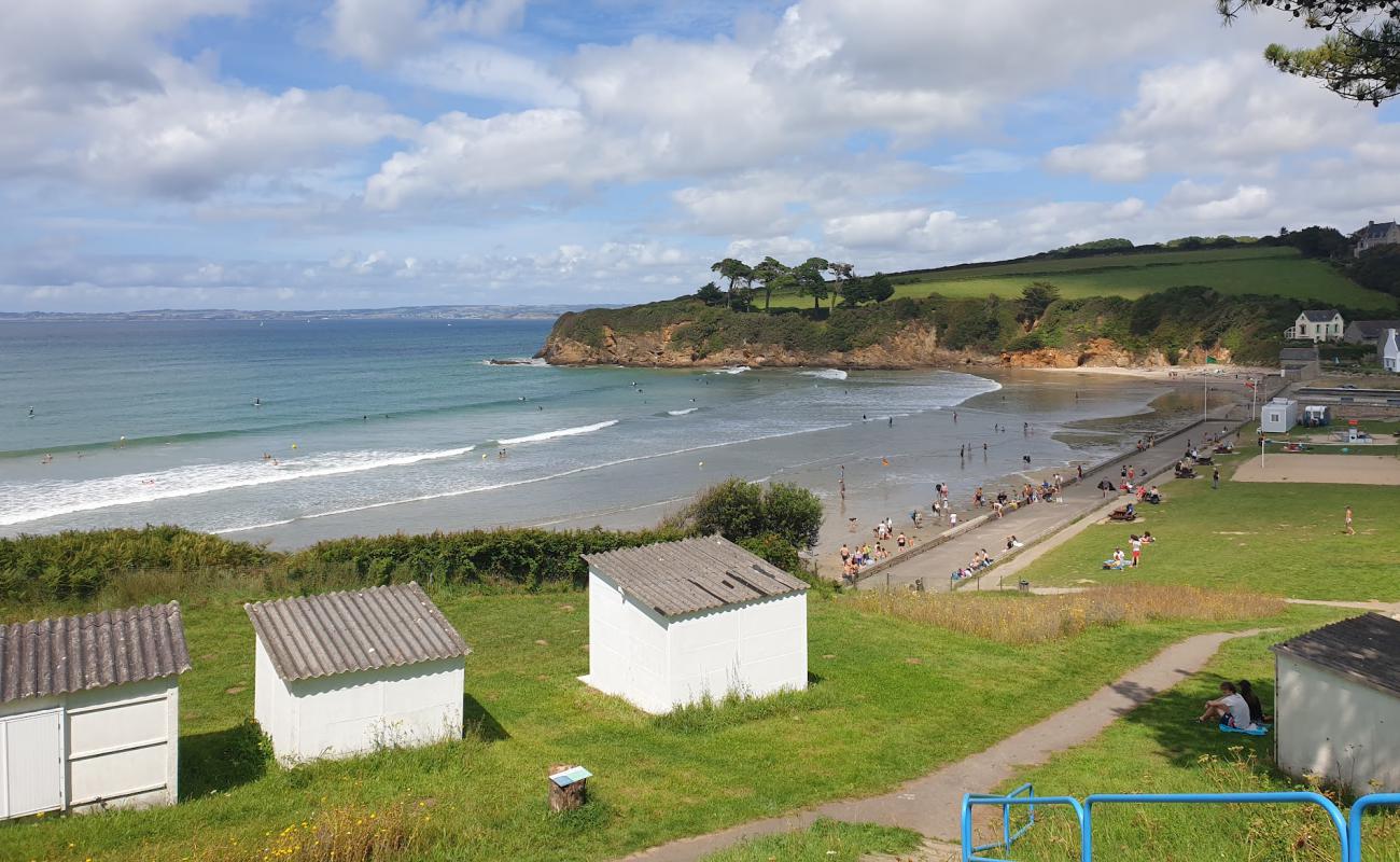 Photo of Plage du Ris with bright sand surface