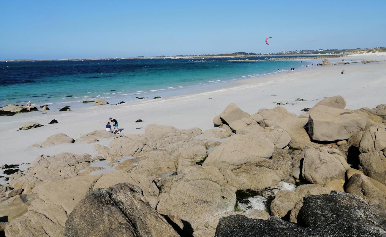 Photo of Plage d'Erleac'h with bright sand surface