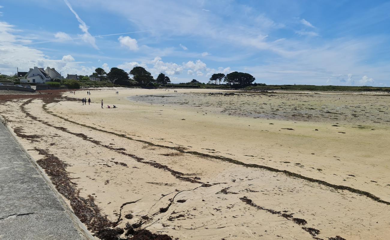 Photo of Plage de Kervenni with bright sand surface