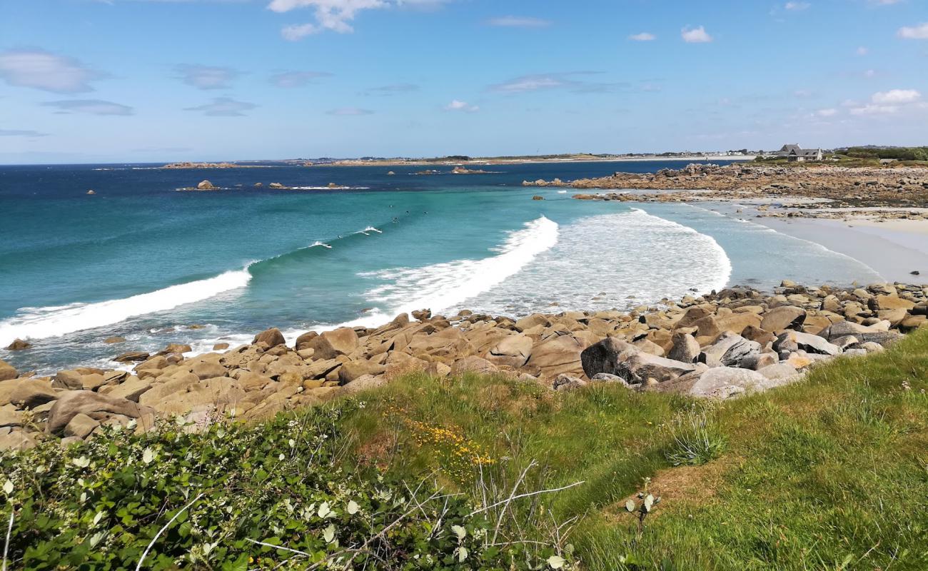 Photo of Plage Du Theven with bright sand surface