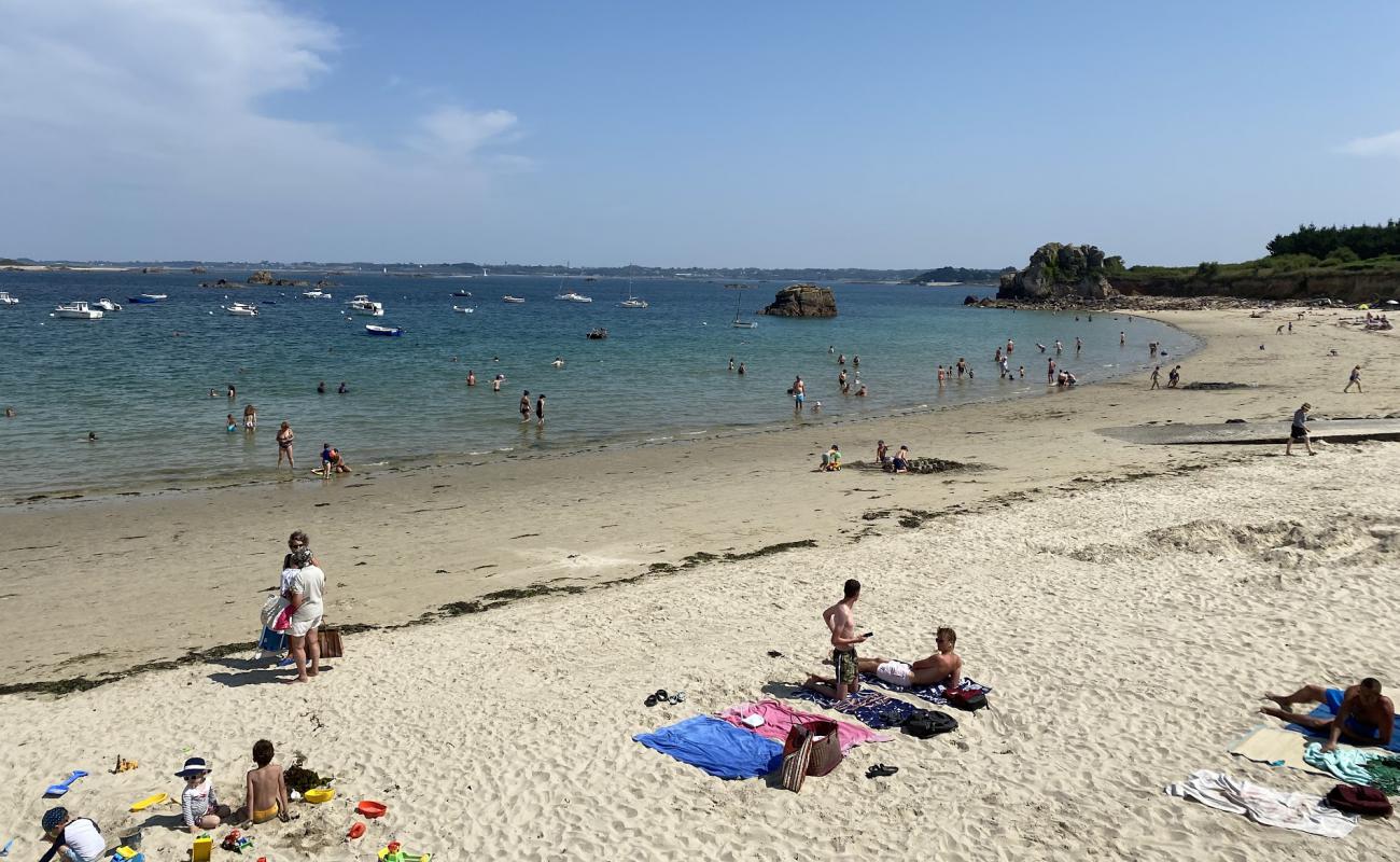 Photo of Plage de Porz Hir with bright sand surface