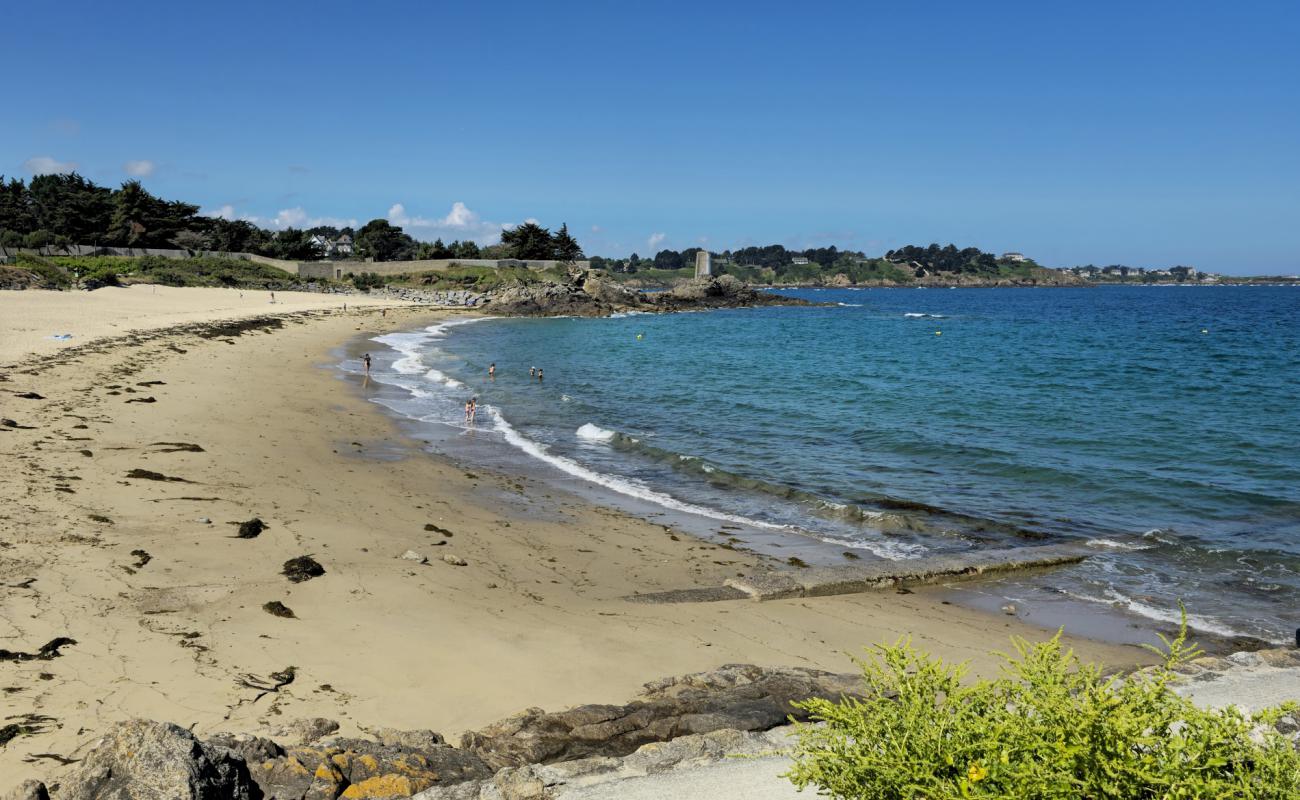 Photo of Plage du Port Blanc with bright sand surface