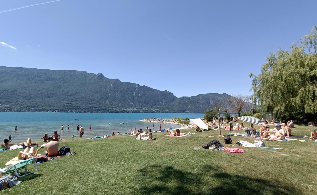 Photo of Plage du Lido with gray fine pebble surface