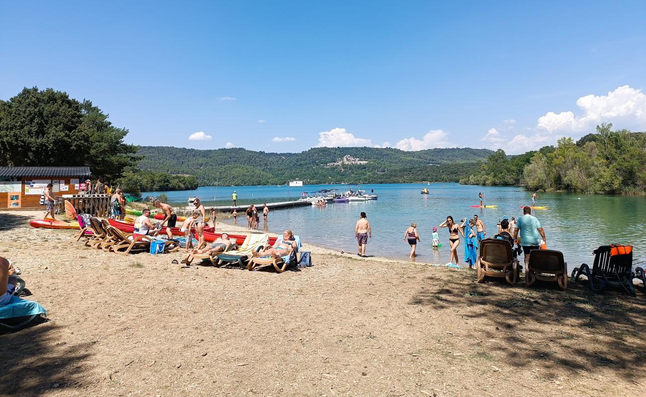 Photo of Plage du Base Nautique dArtignosc with gray sand &  rocks surface