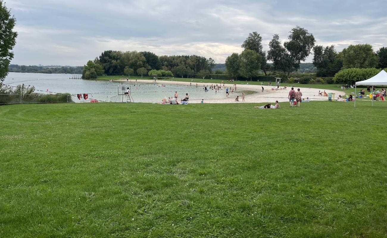 Photo of Plage du Plan d'Eau du Canada with bright sand surface