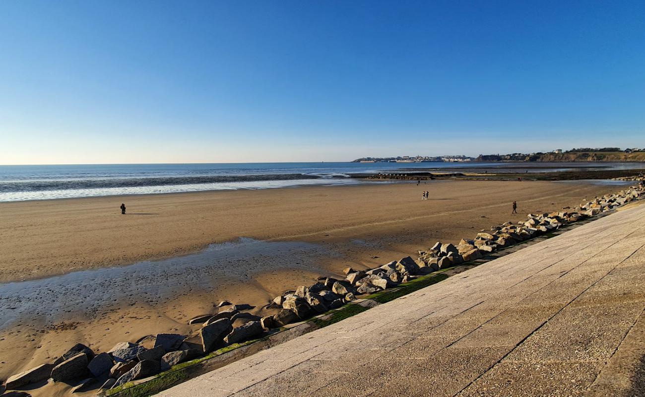 Photo of Plage De Saint Pair Sur Mer with bright sand surface