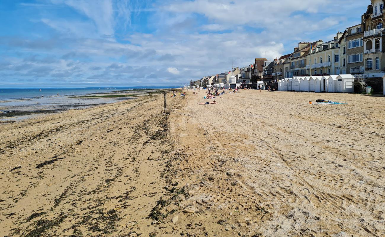 Photo of Plage de Saint Aubin sur Mer with bright sand surface