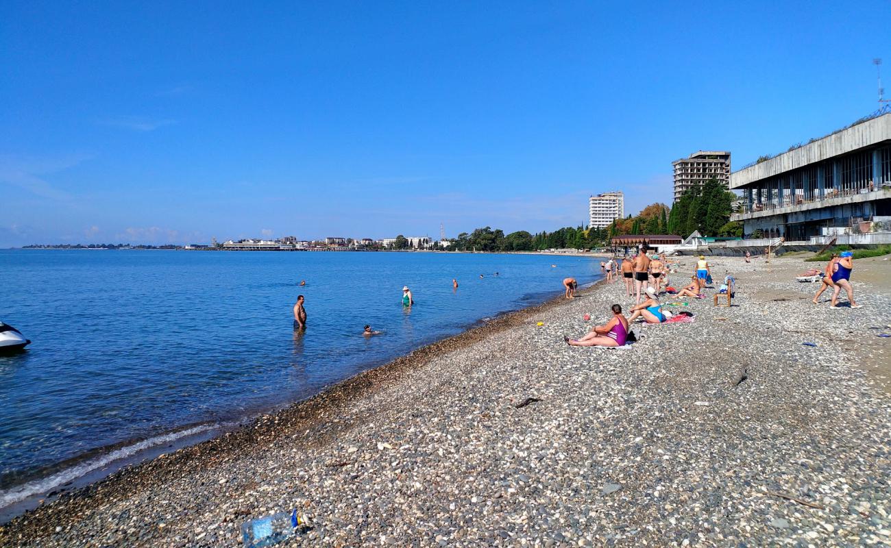 Photo of MVO beach with light sand &  pebble surface