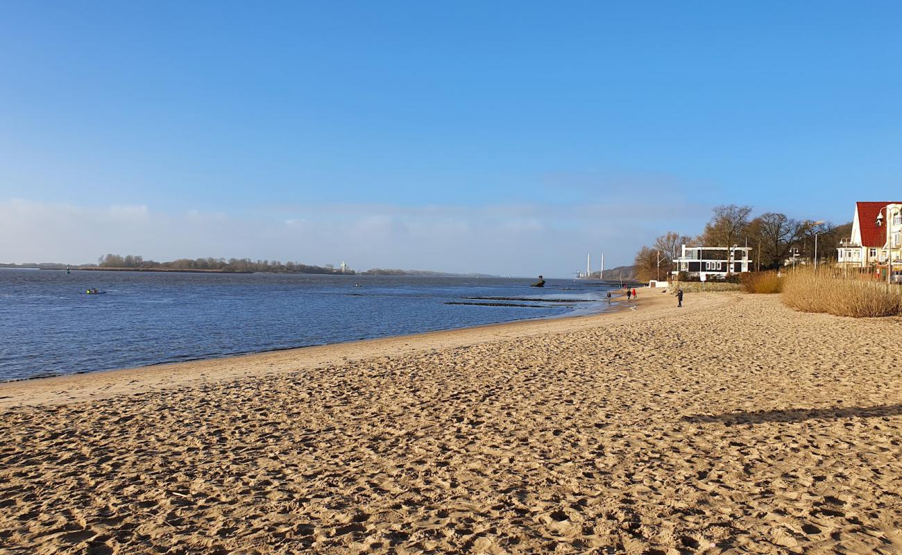 Photo of Elbstrand Blankenese with bright fine sand surface