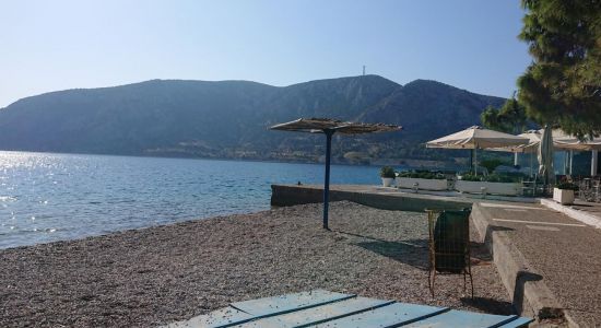 Antikyra beach