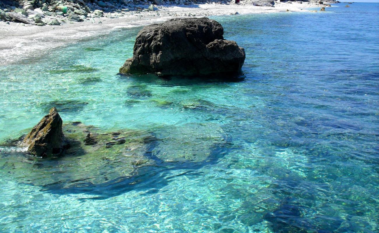 Photo of Vouka 2 beach with light sand &  pebble surface